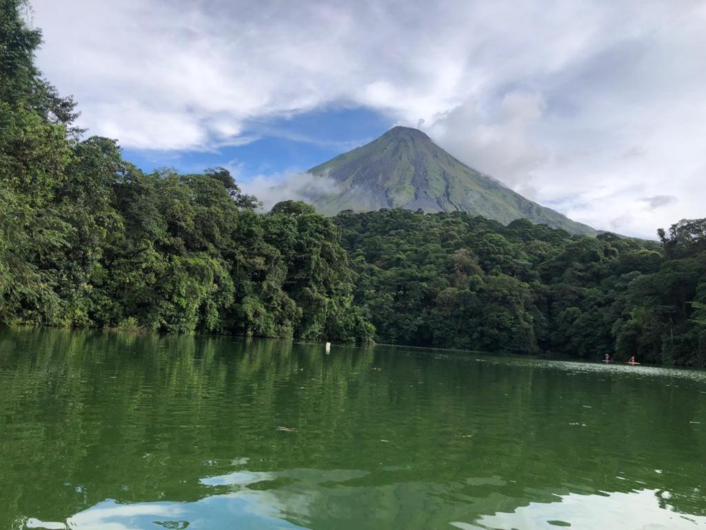 Villa Jade, La Fortuna Downtown ภายนอก รูปภาพ