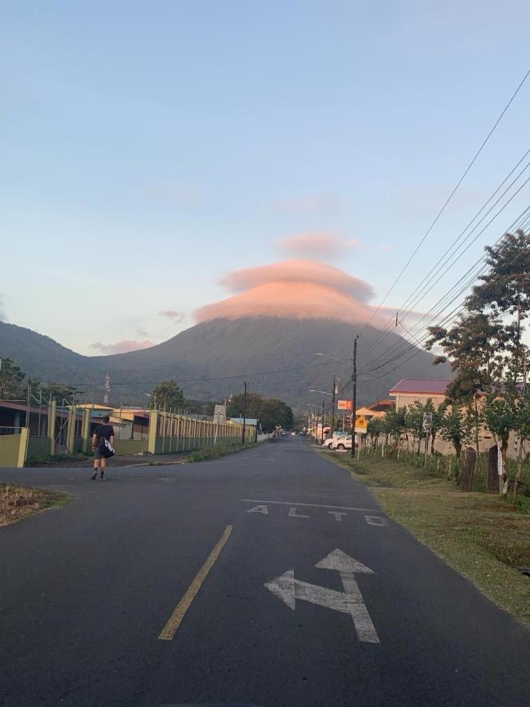 Villa Jade, La Fortuna Downtown ภายนอก รูปภาพ