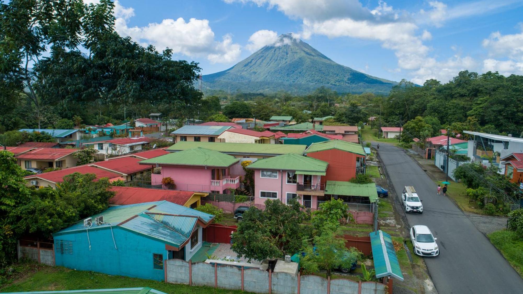 Villa Jade, La Fortuna Downtown ภายนอก รูปภาพ